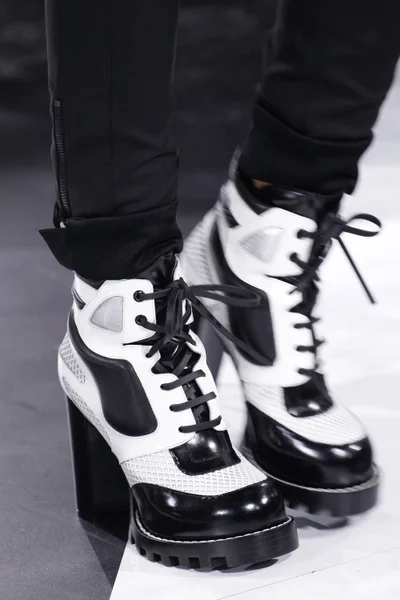 Look 90